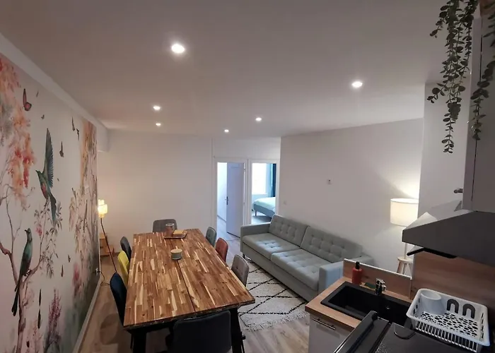 La Voliere Transvaal アパート