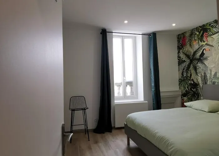 La Voliere Transvaal ディジョン